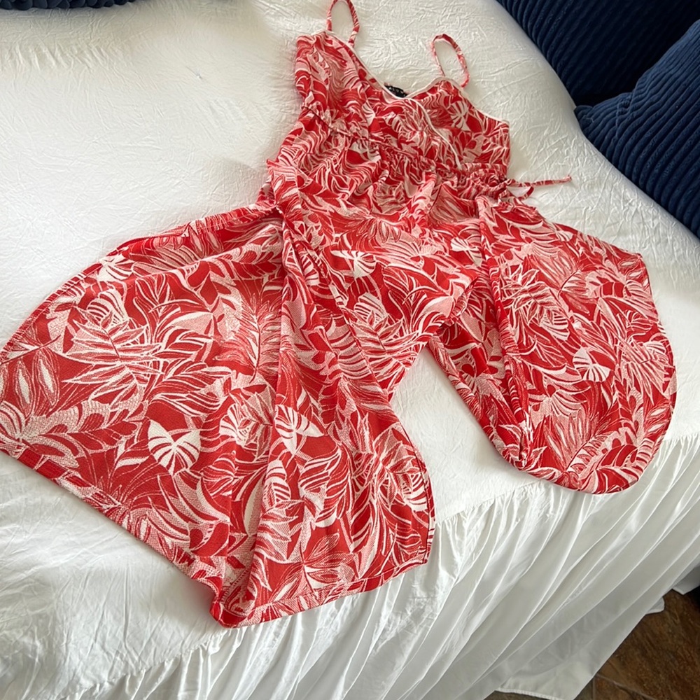 Super cute light weight Romper